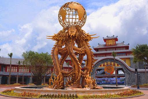 Dragon Park, Ha Long City, Quang Ninh, Vietnam