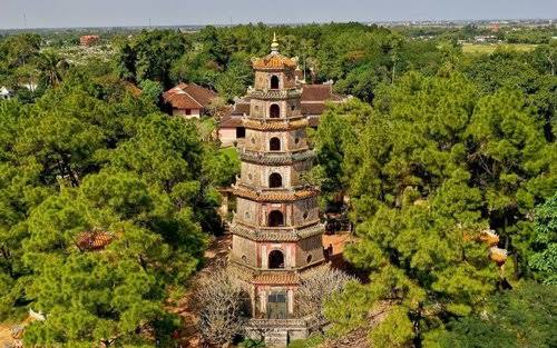 Thien Mu Pagoda, Hue, Vietnam