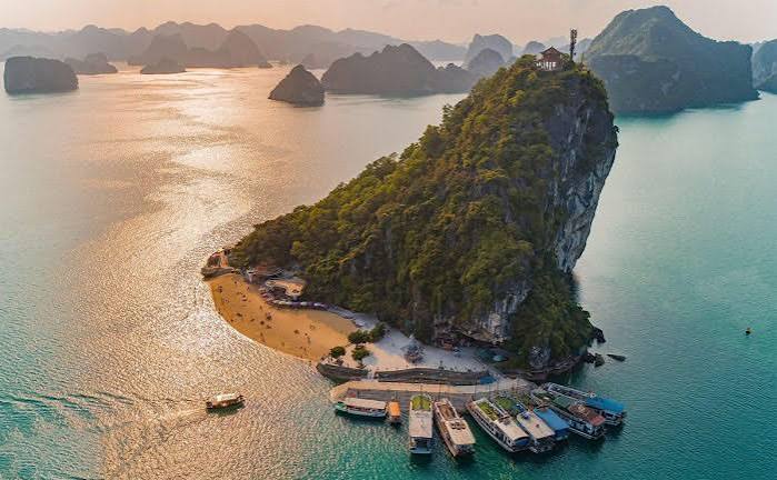 Ti Top Island, Ha Long Bay, Vietnam