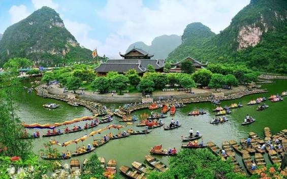 Trang An Scenic Landscape Complex, Ninh Binh, Vietnam